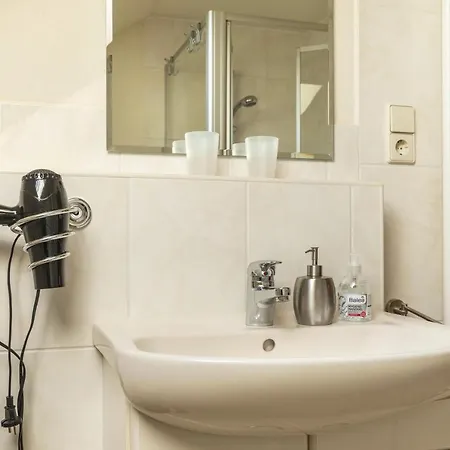 Haus Irene Mit Balkon דירה *